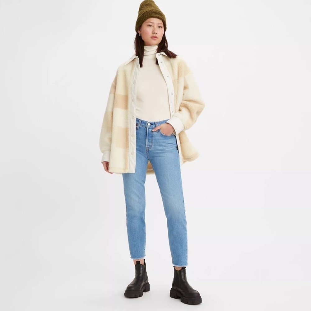 Levi’s Wedgie Fit Ankle Jeans